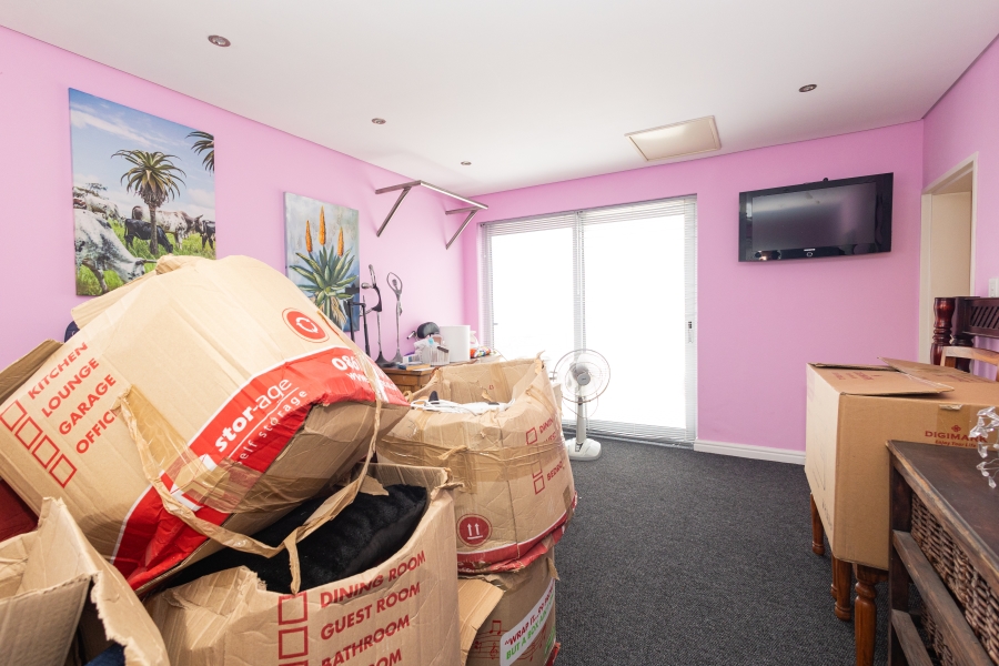 6 Bedroom Property for Sale in Bloubergstrand Western Cape